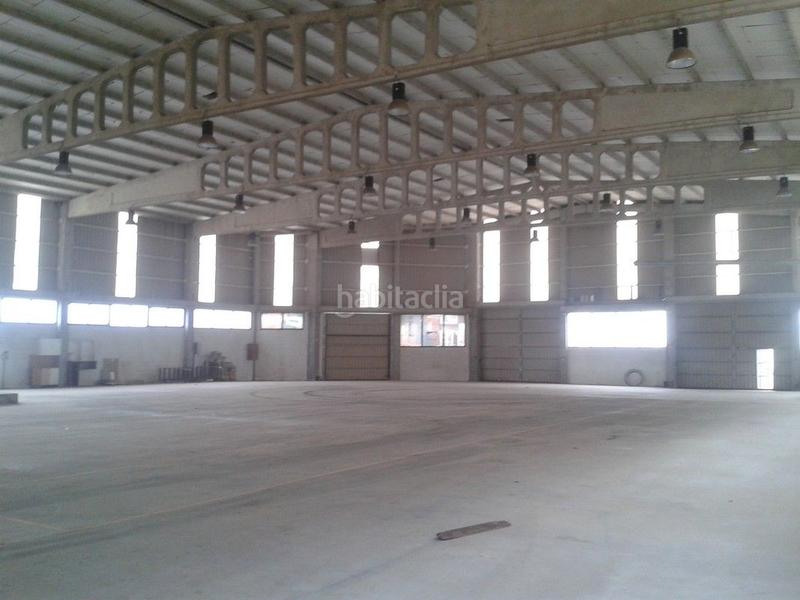 Foto 4699ae91-9387-45ef-a99f-39e6955c0251. Bâtiment à usage industriel dans Carballo