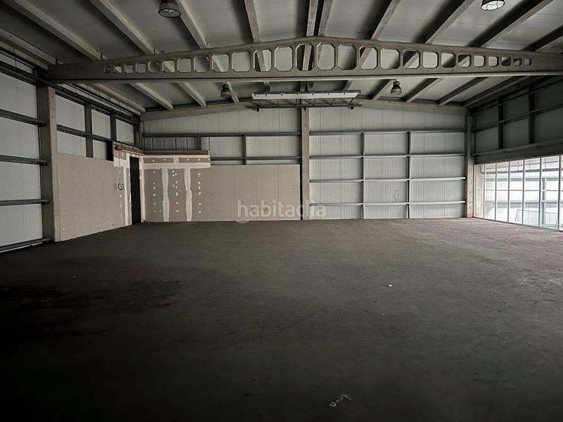 Foto 228b15a5-ff0f-4c4e-842f-e609e8aee91b. Rent industrial building in rúa telva 12 in Almeiras Culleredo