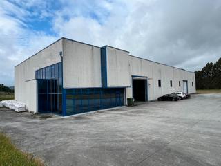 Lloguer Nau industrial a Escravitude 23. Alquiler de nave con parcela y puente grúa en padrón
