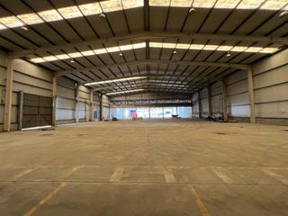 Miete Fabrikhalle in Vial de faraday 69. Alquiler de nave con muelle en en tambre, santiago