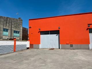 Location Bâtiment à usage industriel à Rúa do castiñeiriño 54. Alquiler de nave comercial en la zona de santiago