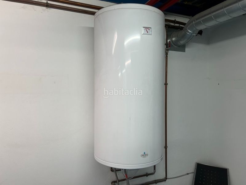 Foto 470c2216-65aa-4bd1-b9d5-77bc25a322cd. Location bâtiment à usage industriel dans San Mateo - Castro - O Val Narón