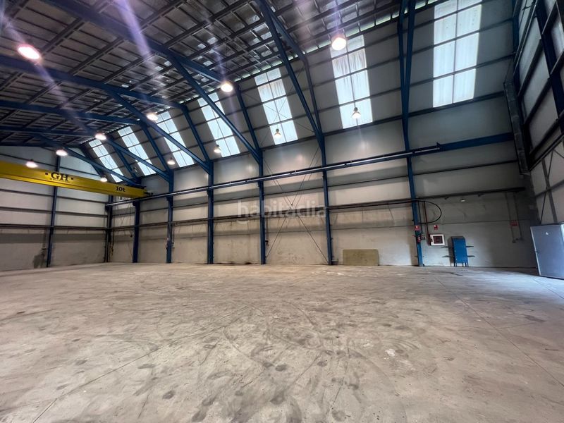 Foto 86f1ebdf-70ca-4096-bfa9-cdcc1ae21815. Location bâtiment à usage industriel dans San Mateo - Castro - O Val Narón