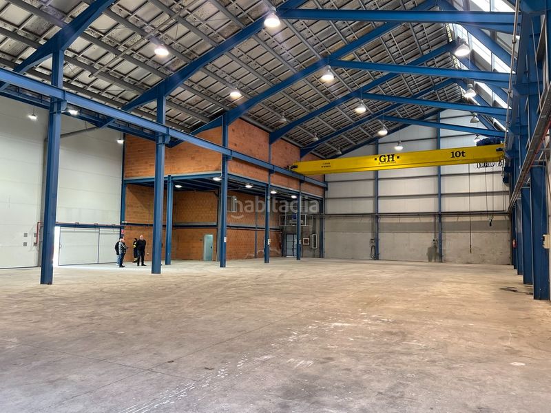 Foto f90bba63-7861-4af7-8dfe-a3fd1c62c4a8. Location bâtiment à usage industriel dans San Mateo - Castro - O Val Narón