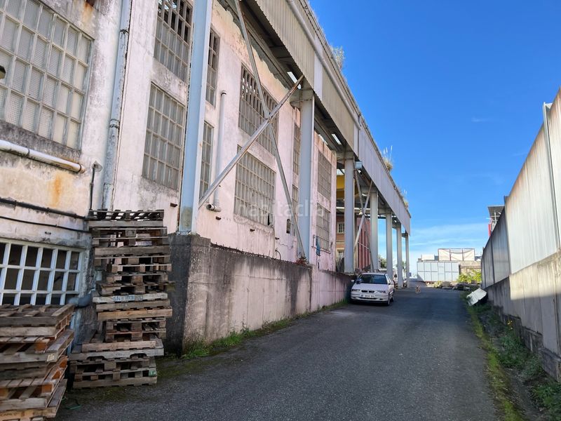 Foto 0f57dcfc-6f16-4d65-96b7-d4e30d641274. Bâtiment à usage industriel dans estrada de cedeira 16 dans Narón