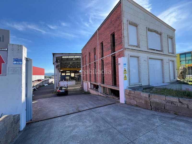 Foto 2efef972-7472-465f-a979-7fa393fa1e19. Bâtiment à usage industriel dans estrada de cedeira 16 dans Narón