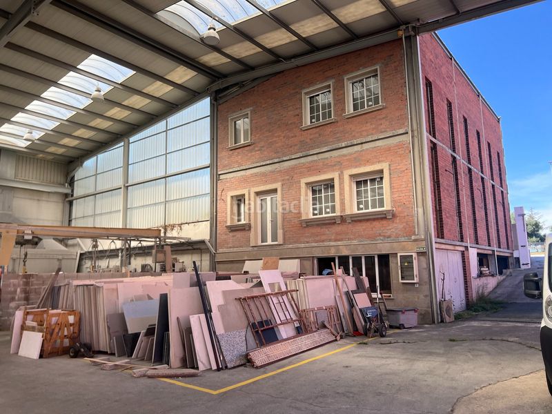 Foto cf4a4dc0-de6f-4c76-9c21-67b0e0871bbc. Bâtiment à usage industriel dans estrada de cedeira 16 dans Narón