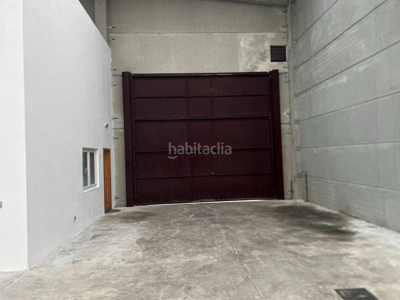 Foto 4e6a4709-9847-42de-994d-779b08530863. Affitto capannone industriale in Curtis