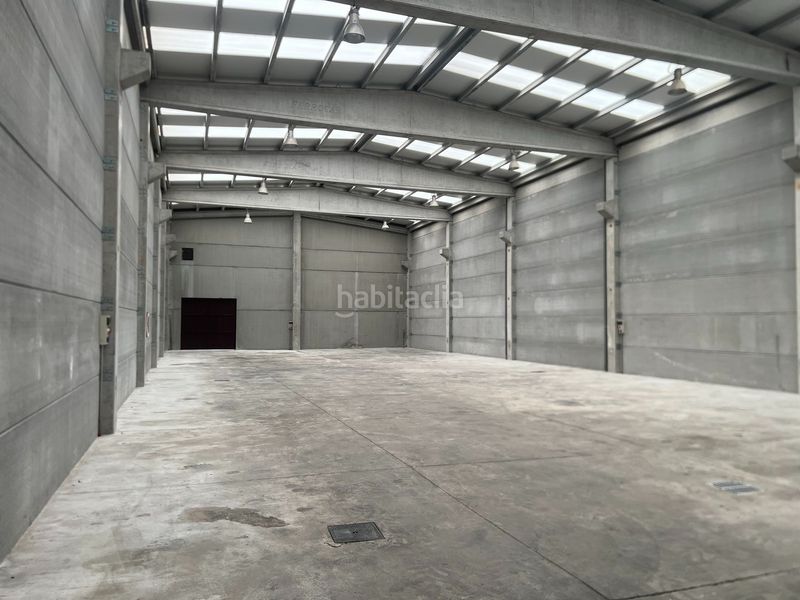 Foto 5bf44f44-b97e-4cfc-b140-ff7b971fe617. Affitto capannone industriale in Curtis