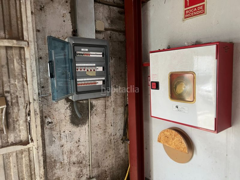 Foto c30a15bf-f7eb-4632-9225-c96a9359f401. Location bâtiment à usage industriel dans Liáns Oleiros