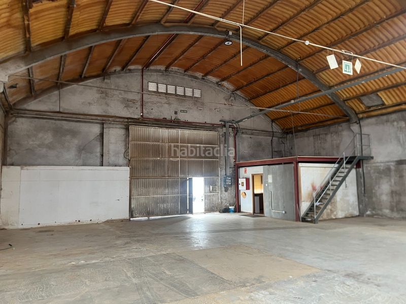 Foto eaa15a4f-f385-46ba-a873-6e2f6aeeb35e. Location bâtiment à usage industriel dans Liáns Oleiros