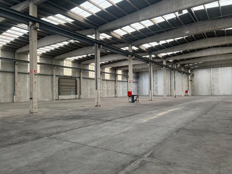 Foto 9f695f80-8d5a-4db0-8006-17be8c74b2c6. Lloguer nau industrial a Oseiro Arteixo