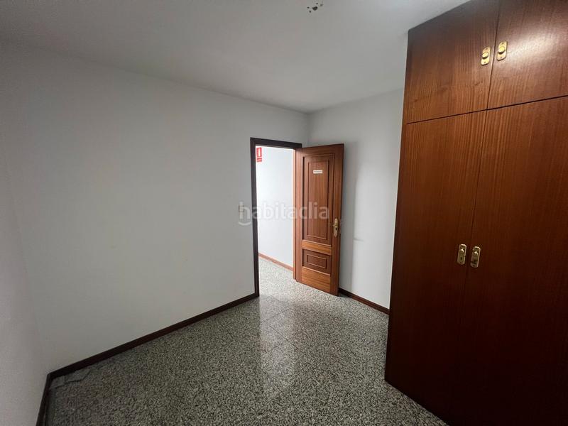 Foto bdb2dffd-02e2-4063-8e82-2f52b550831f. Rent industrial building in Oseiro Arteixo