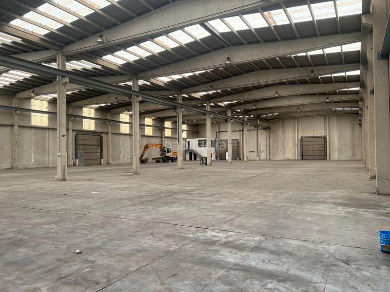 Foto dc536fe9-5997-4791-bbe7-09d70abcfaf6. Rent industrial building in Oseiro Arteixo