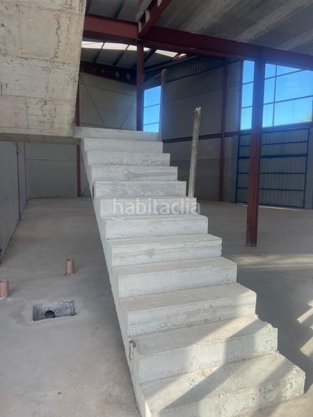 Foto 2a5461a8-fbfb-47f2-a377-55beaae07821. Location bâtiment à usage industriel dans San Mateo - Castro - O Val Narón