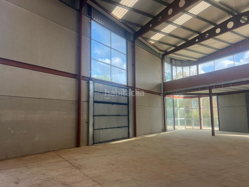 Foto 42747f95-8d39-4f81-8691-1b0f32021ddd. Location bâtiment à usage industriel dans San Mateo - Castro - O Val Narón