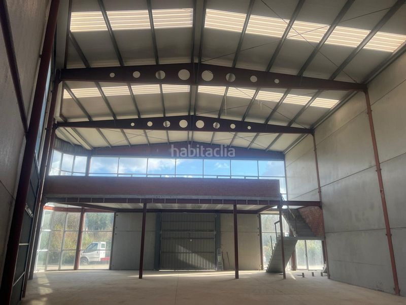 Foto c2779ab9-5587-42dc-8241-655b2fd9c3a3. Location bâtiment à usage industriel dans San Mateo - Castro - O Val Narón