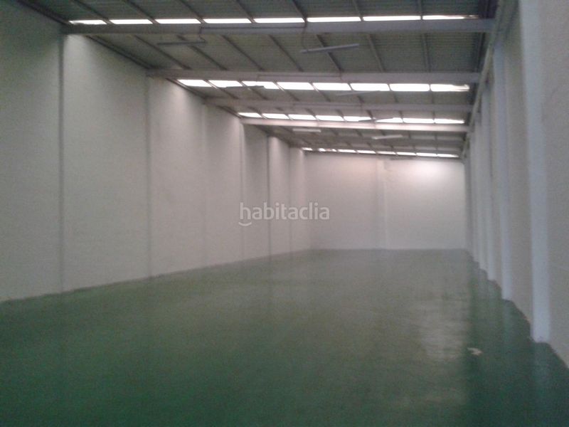 Foto 925d0130-90b6-4ff7-b98a-d3aa7ee9f53c. Location bâtiment à usage industriel dans Vioño Coruña (A)