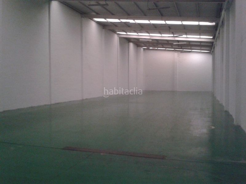 Foto f105ea69-0fdd-444a-adc8-6b3a06b0973e. Location bâtiment à usage industriel dans Vioño Coruña (A)