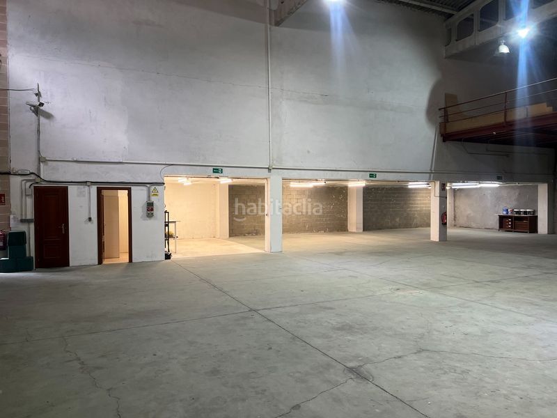 Foto 7f785590-4851-46fa-8263-f3479d310d43. Alquiler nave industrial alquiler de nave con oficinas en espíritu santo, en Cambre
