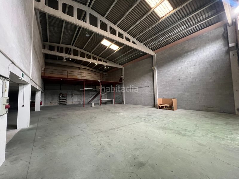 Foto 81ac12e1-5518-44c3-a3e1-b2fb34746815. Alquiler nave industrial alquiler de nave con oficinas en espíritu santo, en Cambre