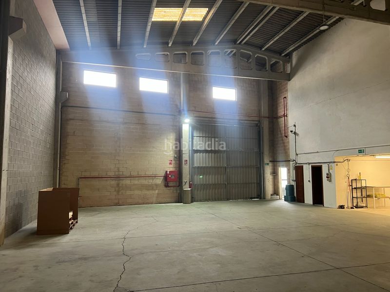 Foto d7f0c752-1fa5-4a2d-9186-566c24d829ce. Alquiler nave industrial alquiler de nave con oficinas en espíritu santo, en Cambre