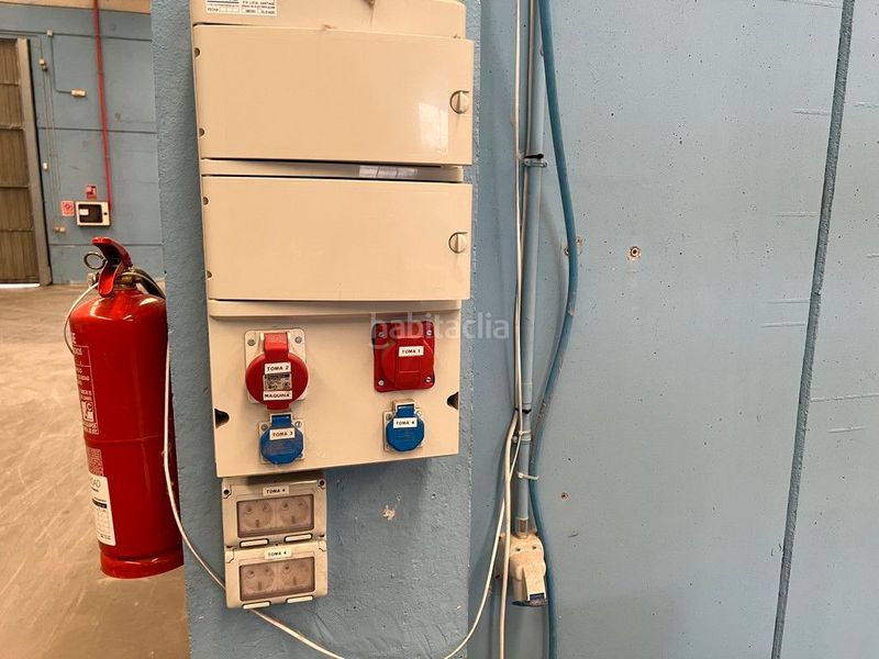 Foto 51236ca6-3810-40f1-9b4f-1f97ab072355. Location bâtiment à usage industriel dans O Milladoiro Ames