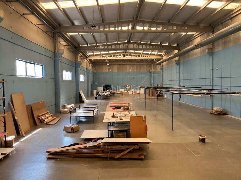 Foto 5c300847-d1d7-46ba-8b4d-1d42b148eccf. Location bâtiment à usage industriel dans O Milladoiro Ames