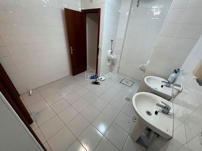 Foto 8dc21f57-8961-49ad-8409-860520cba524. Location bâtiment à usage industriel dans O Milladoiro Ames