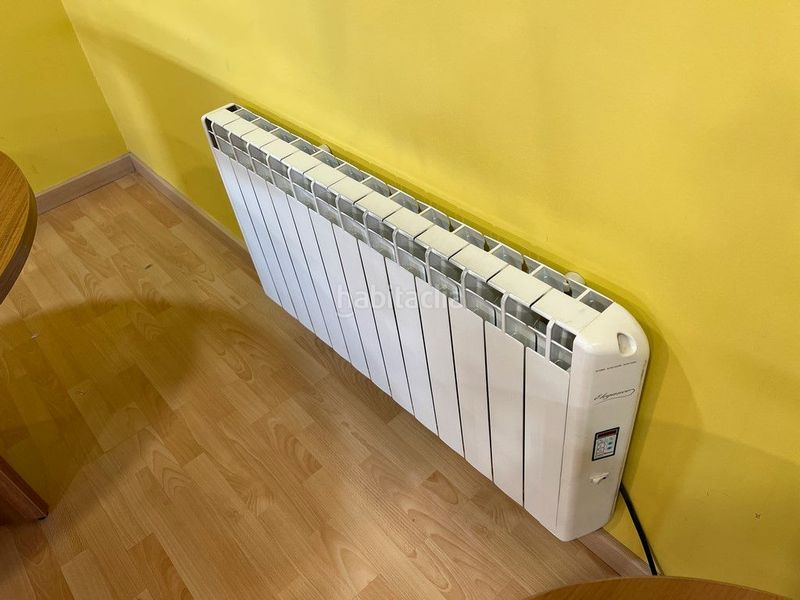 Foto f3346627-e515-475a-9337-fc3d6da22512. Location bâtiment à usage industriel dans O Milladoiro Ames