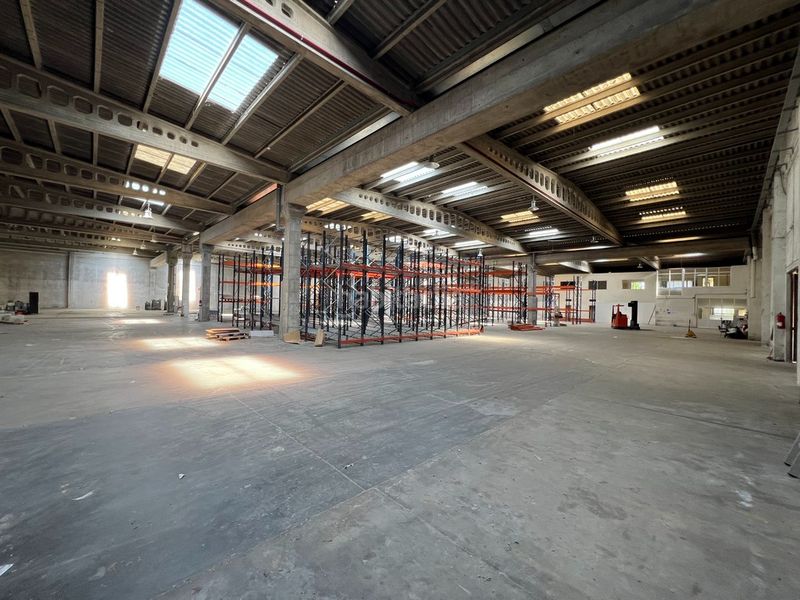 Foto 5b7dd769-f8e4-434e-a4b6-d7e81438ab06. Location bâtiment à usage industriel dans Mos