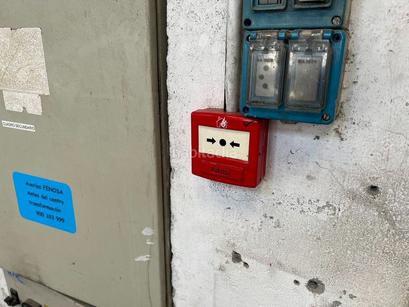 Foto a3c11514-ab87-46ac-91a9-140e167591c7. Location bâtiment à usage industriel dans Mos