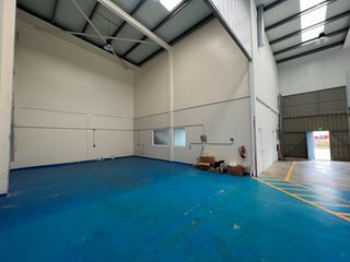 Lloguer Nau industrial  Rúa condesa cavalcantti. Alquiler de nave con oficinas y muy buena imagen en río do pozo