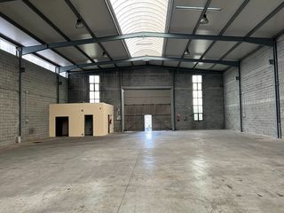 Rent Industrial building  Rúa dos carros. Alquiler de nave industrial en el polígono del ceao, lugo