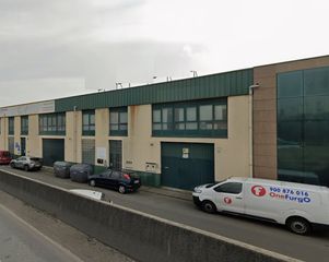 Miete Fabrikhalle in Lugar de san josé 44. Alquiler de nave económica con oficinas en la zona de la grela,