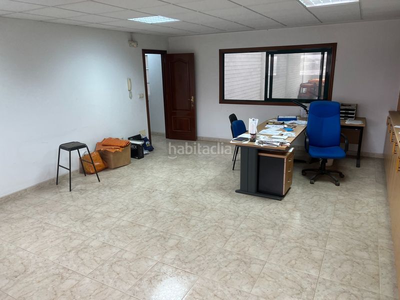 Foto 1cf33eb5-4947-49a9-9769-5a1b05d7809e. Location bâtiment à usage industriel dans Cambre