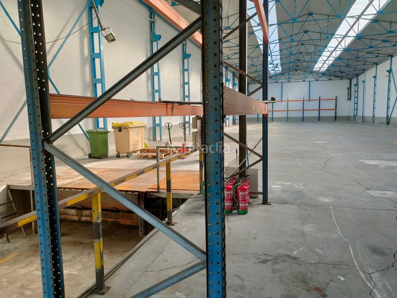 Foto 6c3697e9-d526-41a0-93e2-d1e9134d1a37. Location bâtiment à usage industriel dans Mesoiro Coruña (A)