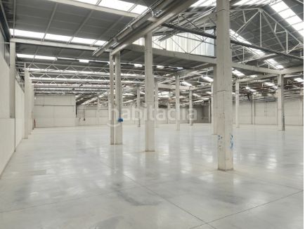 Foto a080c08d-2dfd-48f8-8e4e-765b7a39c8fd. Location bâtiment à usage industriel avec chauffage dans Vigo