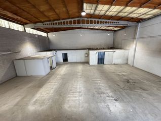 Rent Industrial building  Aldea espiritusanto. Alquiler de nave con cámaras de frío/congelado en arco iris, sad