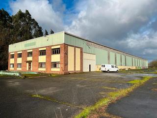Lloguer Nau industrial a Lugar viuxe 80. Alquiler de nave con amplia parcela en el polígono de piadela, b