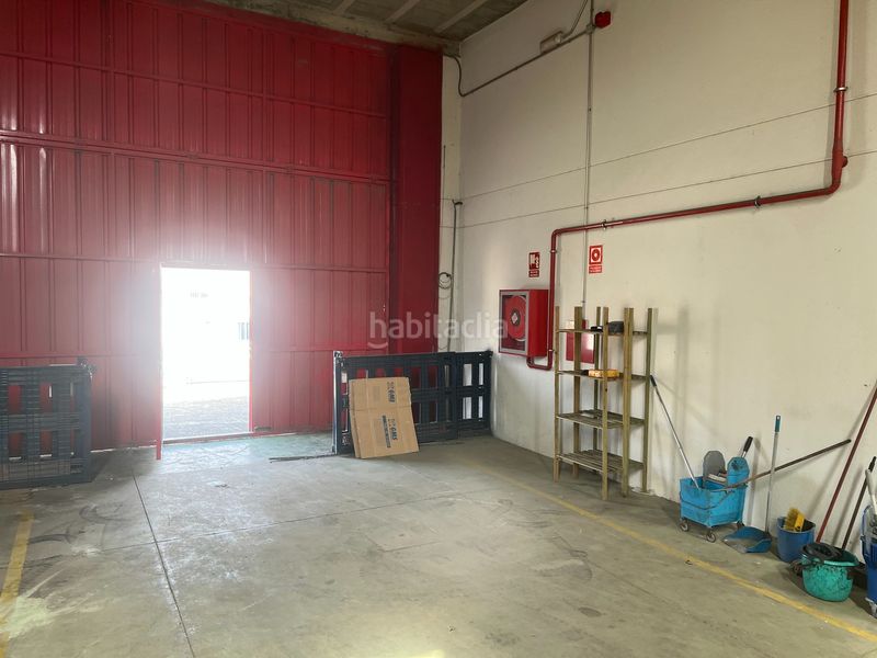 Foto e59ea73a-7e5c-445f-8931-1648ffedf6b7. Location bâtiment à usage industriel dans Cambre