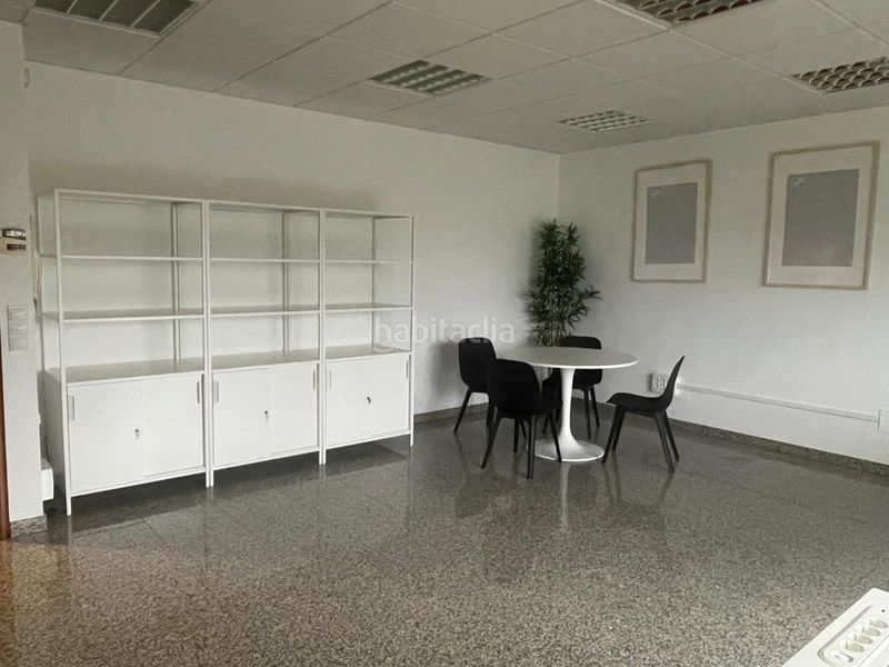 Foto be0ff0fa-ee94-4f5c-8f2b-4700076a07c2. Rent office space with parking in San Mateo - Castro - O Val Narón