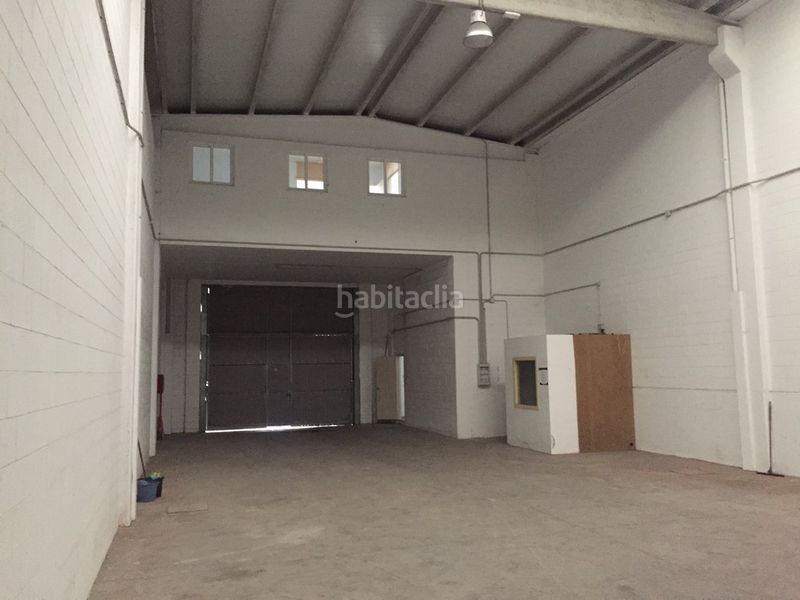 Foto d0bcf1a3-8722-4f40-8b28-c858392c9eab. Location bâtiment à usage industriel dans O Milladoiro Ames