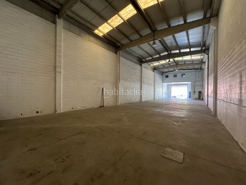 Foto 1dfb932d-b36e-495b-a101-e9194ee34bd7. Location bâtiment à usage industriel dans O Milladoiro Ames