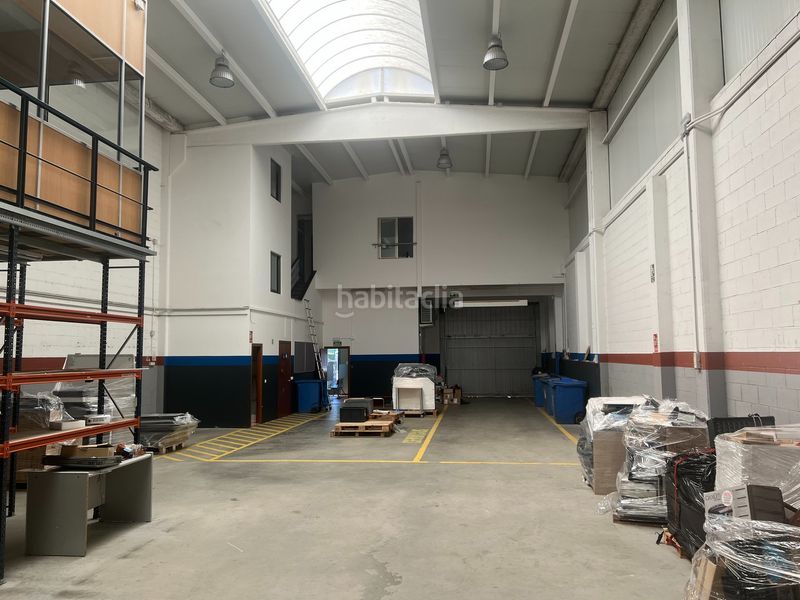 Foto c0cae363-d2ac-4994-8460-3141f15e1b75. Location bâtiment à usage industriel avec chauffage dans Ames