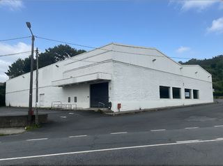Affitto Capannone industriale in Estrada da palma 20. Alquiler de nave comercial con aparcamiento en fene