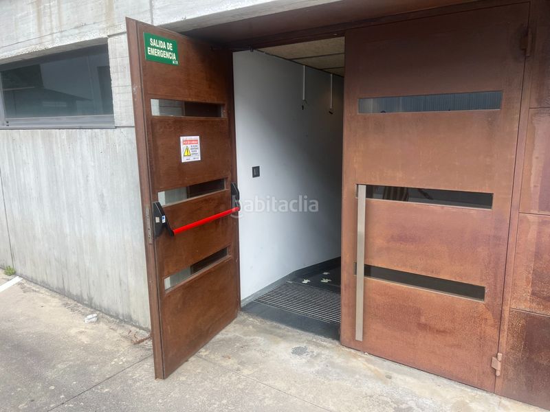 Foto f01c41a8-64bc-4bf5-a856-a59a06f14342. Nau industrial amb calefacció a Bergondo