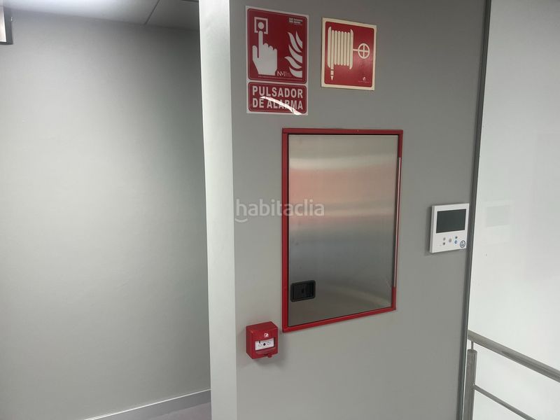 Foto faa5a05f-08ba-46b2-972c-55c94a6f83f4. Nau industrial a Bergondo