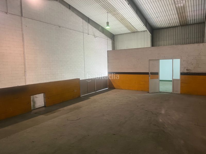Foto e1561a9e-9374-4f97-bc12-8ca532d6c29f. Location bâtiment à usage industriel dans Padrón