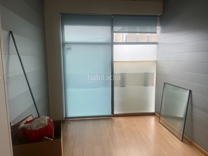 Foto 19ce2fda-f8ee-49de-b0fc-7e819513f30d. Lloguer local comercial a Campus Norte - San Caetano Santiago de Compostela